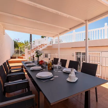 Beautiful 4 Bedroom Private Heated Pool