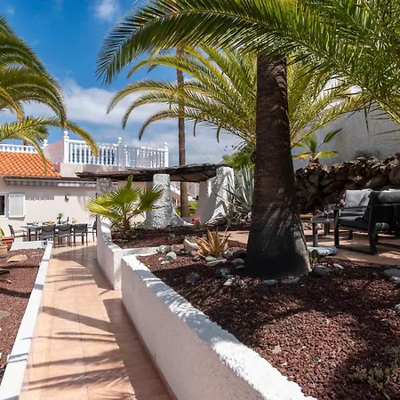 Willa Beautiful 4 Bedroom Private Heated Pool