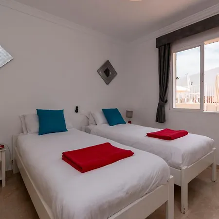 Beautiful 4 Bedroom Private Heated Pool * Callao Salvaje